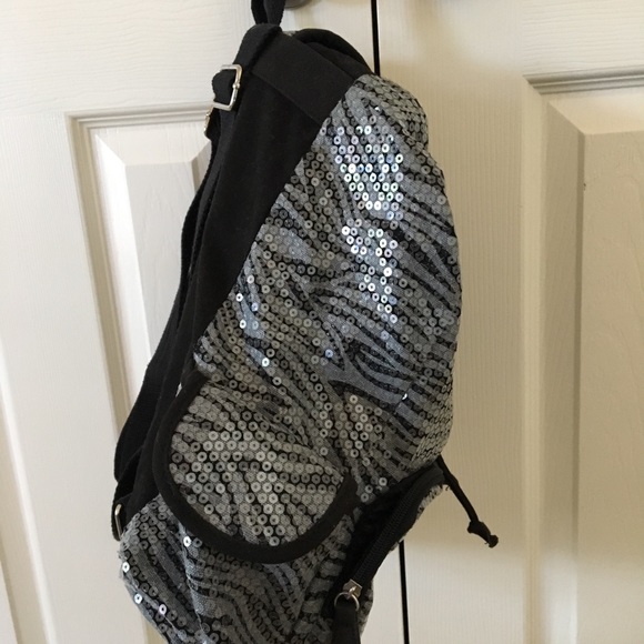 Black & grey, backpack - Picture 4 of 4